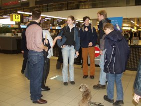 Okka & Jannes op Schiphol 13-01-03